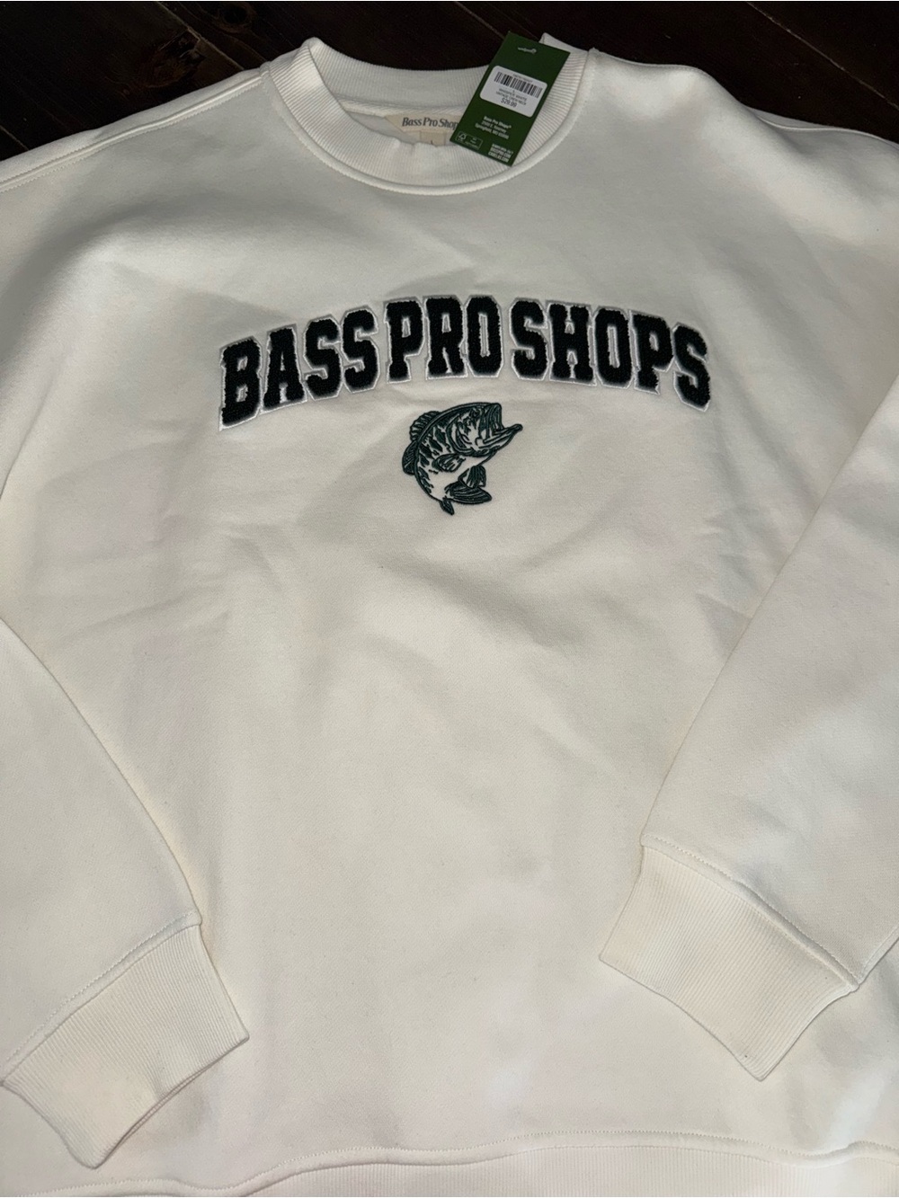 NWT Bass Pro Shops Cream Crewneck Size Large